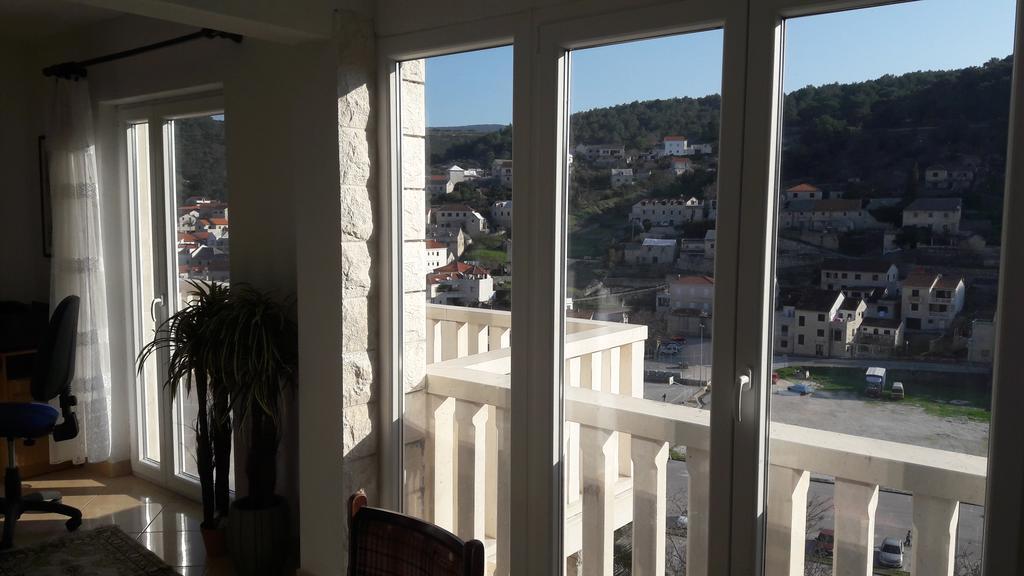Apartments Nikola Pucisca Kültér fotó