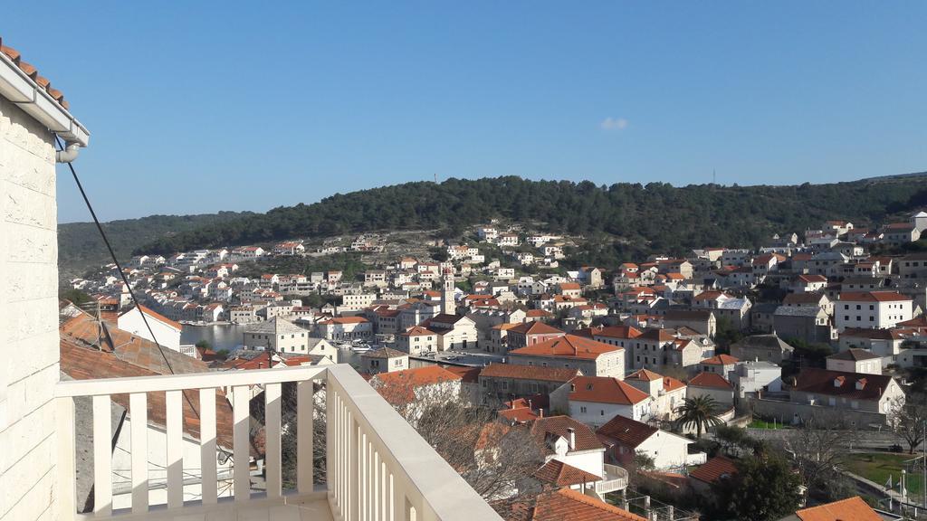 Apartments Nikola Pucisca Kültér fotó