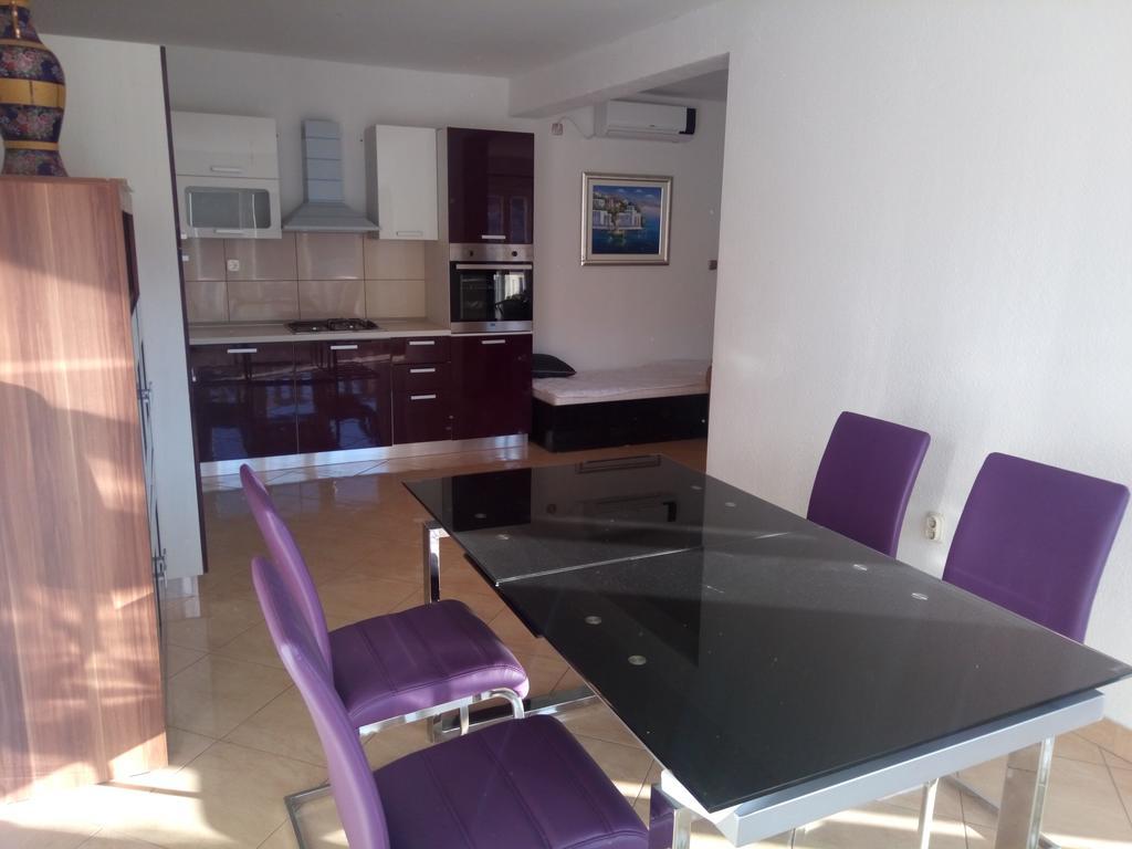 Apartments Nikola Pucisca Kültér fotó